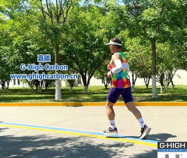 嘉碳跑道上的堅守
